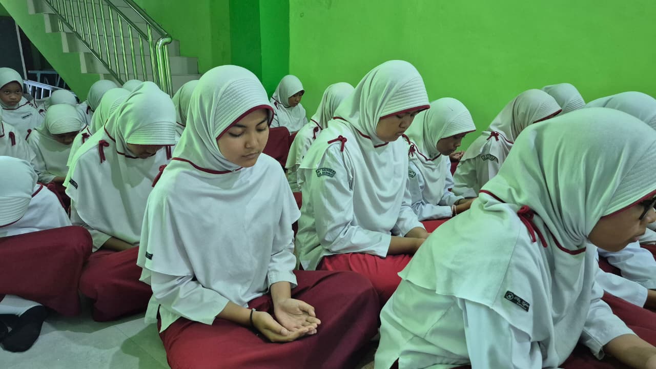 Murid Kelas 6 MIN 1 Sukoharjo Gelar Doa Bersama Jelang Tes Kemampuan Akademik (TKA) dan Asesmen Nasional (AN)